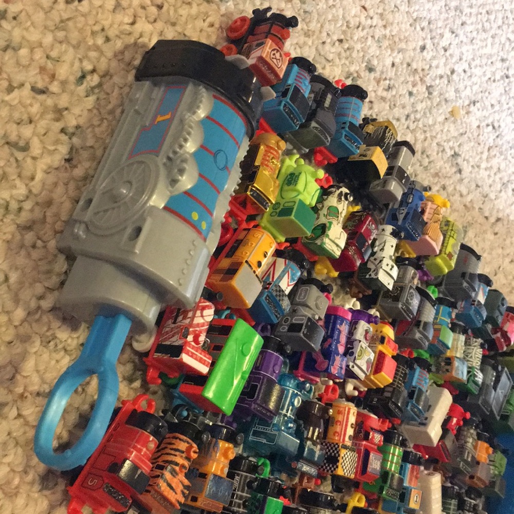 thomas trains and launcher and train holder - Picture 3 of 5